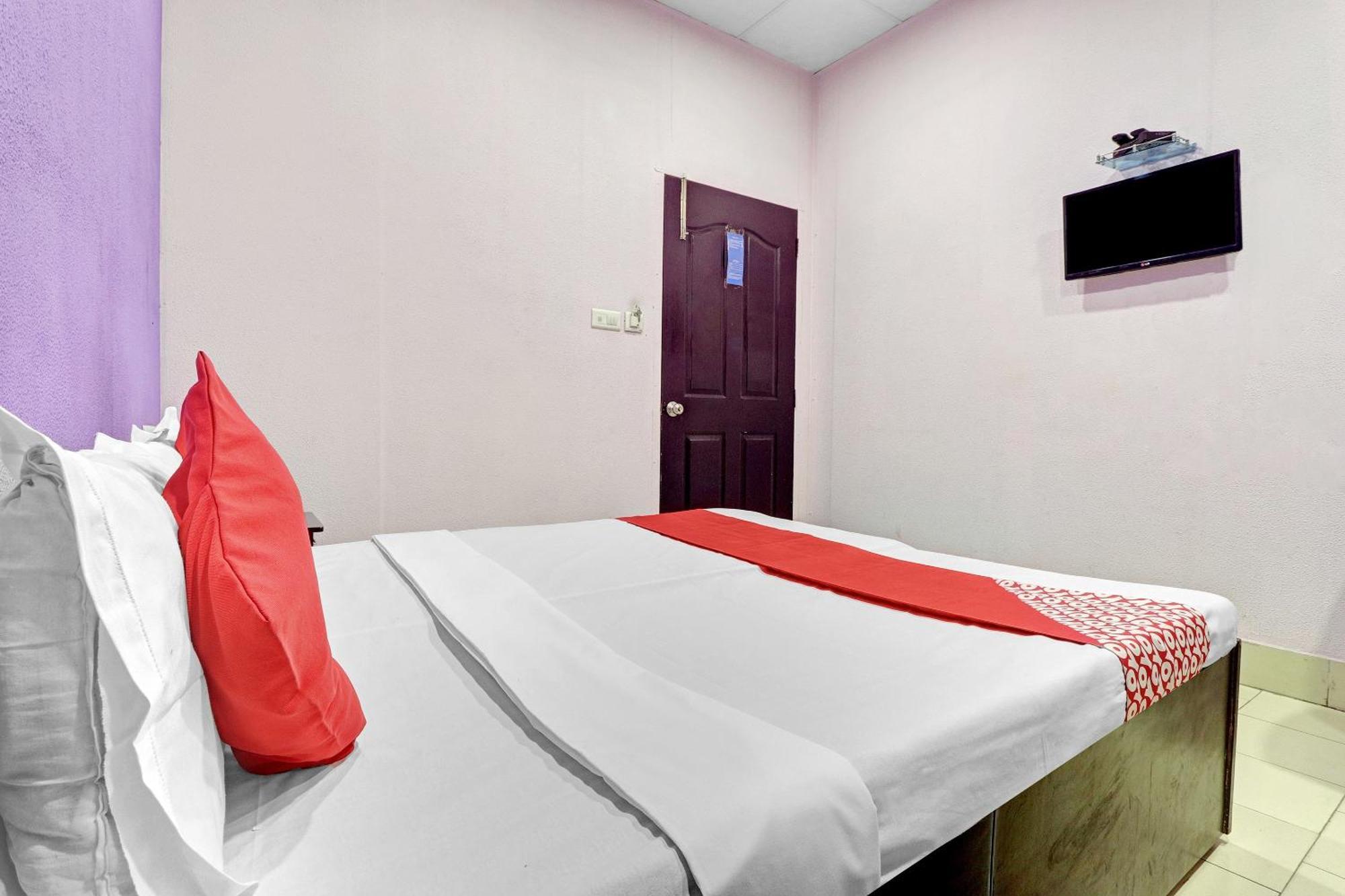 Hotel O Drizzling Land Muradnagar Bagian luar foto