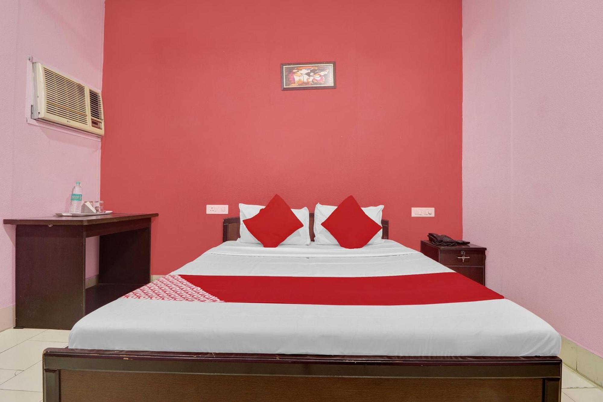 Hotel O Drizzling Land Muradnagar Bagian luar foto