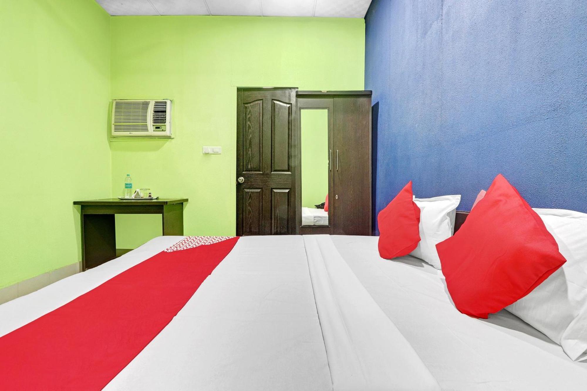 Hotel O Drizzling Land Muradnagar Bagian luar foto